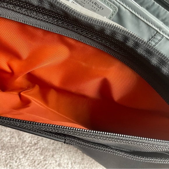 Briggs & Riley Travelware Style# kbc403-4 Black Executive Expandable Briefcase - Picture 14 of 16